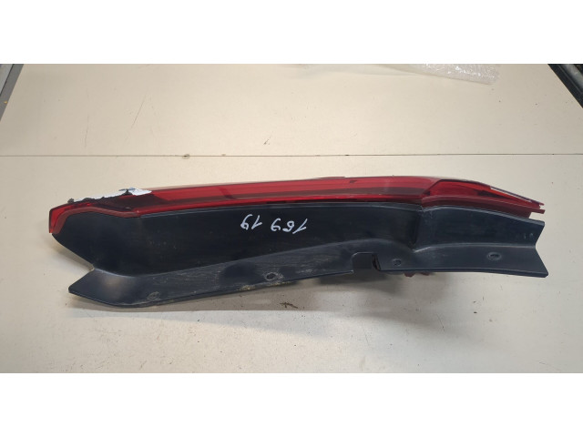 Задний фонарь          