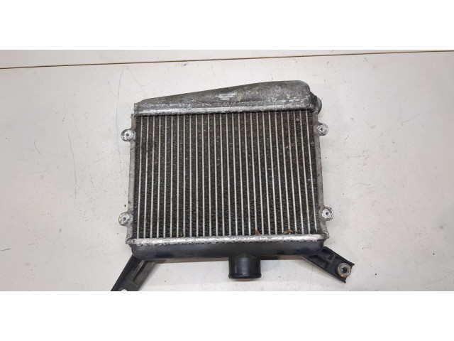 Интеркулер  Toyota RAV 4 2000-2005 2.0      