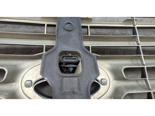 Решетка радиатора Infiniti QX56 2010-2013 623101LA1A