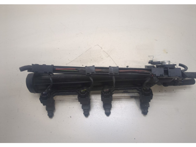 Форсунка топливная  Skoda Octavia Tour 2000-2010    06A133317A     