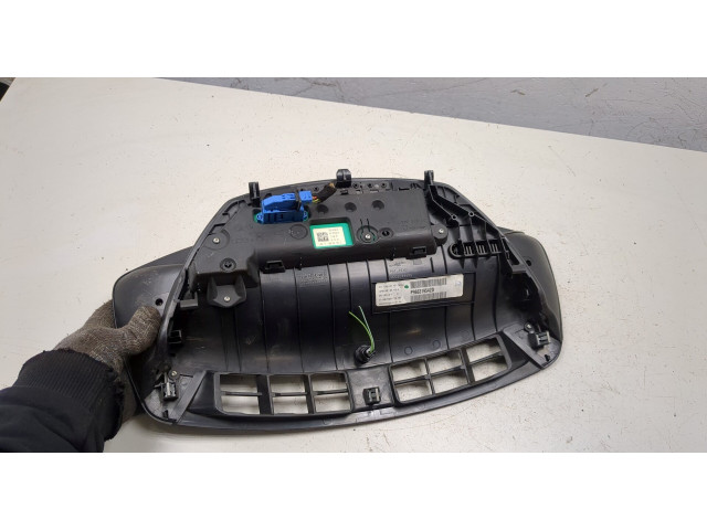 Панель приборов  Citroen C4 2004-2010            