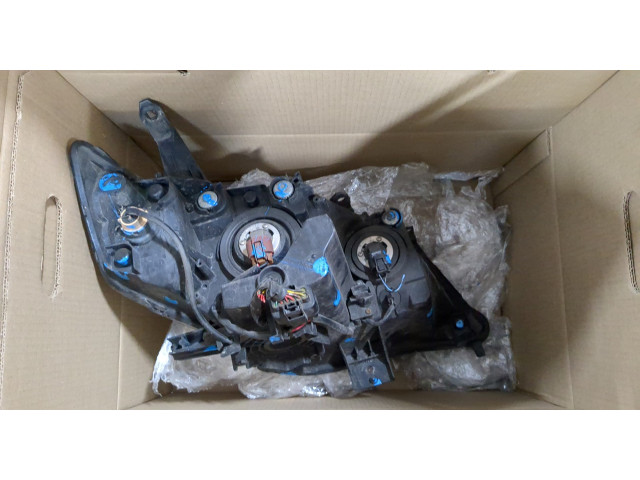 Фара передняя Mitsubishi Outlander XL 2006-2012 левая