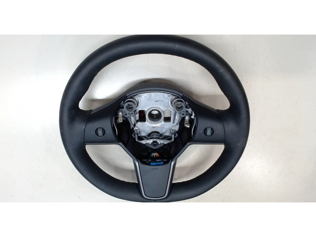 Руль Tesla Model 3