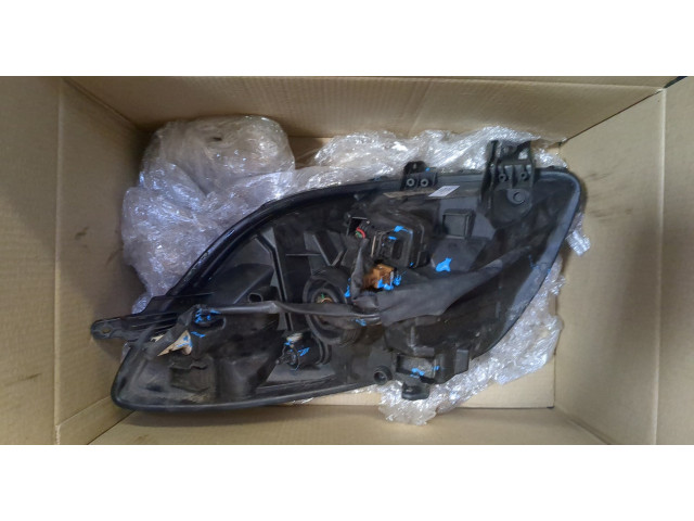 Фара передняя Toyota Yaris 2005-2011 правая