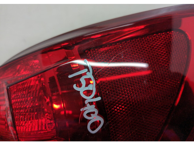 Задний фонарь