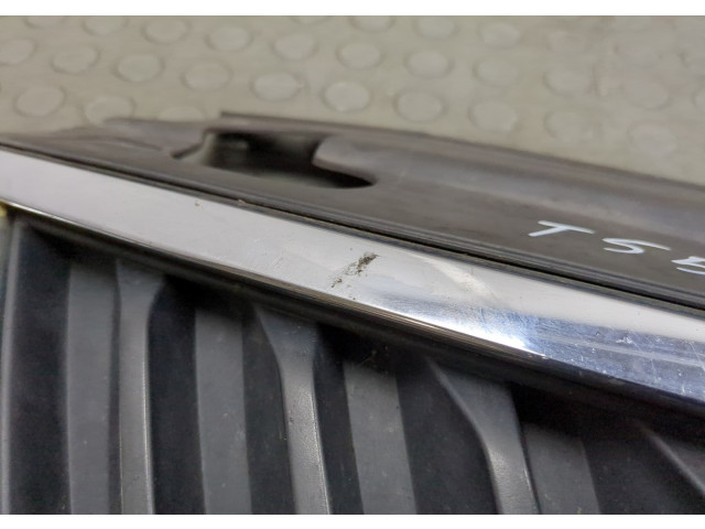 Решетка радиатора  Skoda Rapid 2012-2020          5JA853651, 5JA853607