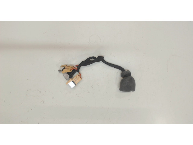 Блок предохранителей Audi Q3 2014-2018