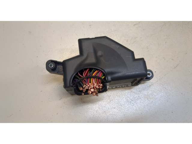 Блок предохранителей Skoda Octavia (A5) 2004-2008 2062253119 1.9