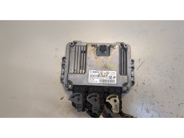 Блок управления двигателем  Peugeot Partner 2008-2012     