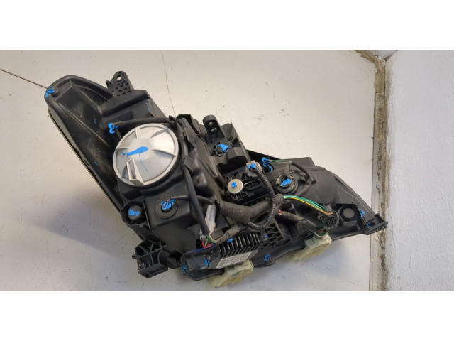 Фара передняя Infiniti QX56 2010-2013 левая