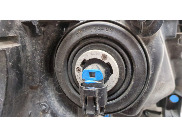 Фара передняя Nissan Pathfinder 2012-2020 левая