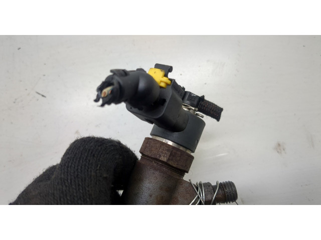 Форсунка топливная  Opel Combo 2001-2011    0445110083     