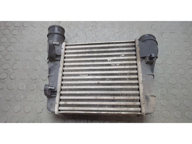 Интеркулер  Audi A4 (B6) 2000-2006   8E0145805F    