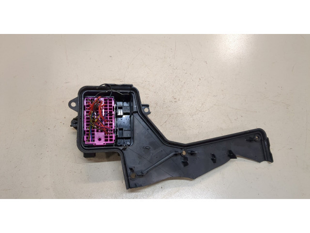 Блок предохранителей  Volkswagen Transporter 5 2003-2009      7H0907300   