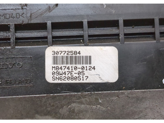 Дисплей бортового компьютера  Volvo XC60 2008-2017 30772584        