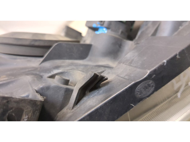 Фара передняя Renault Scenic 2003-2009 левая