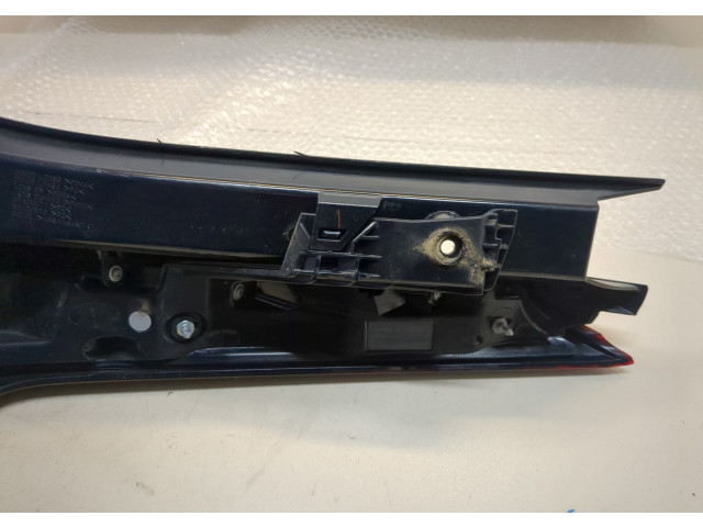 Задний фонарь 8330B329