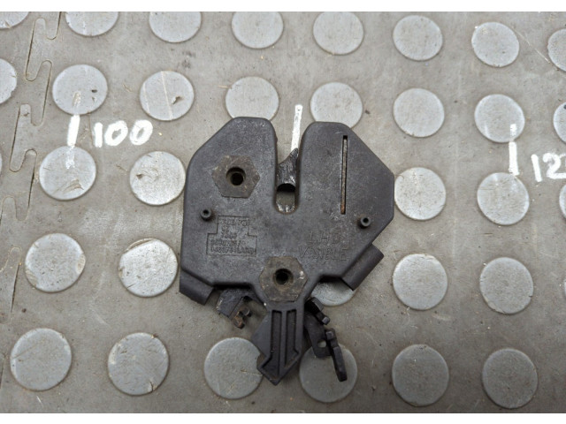 Замок капота  Volvo XC90 2002-2014     