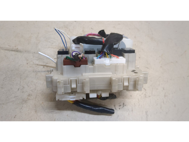Блок предохранителей Infiniti Q70 2012-2019