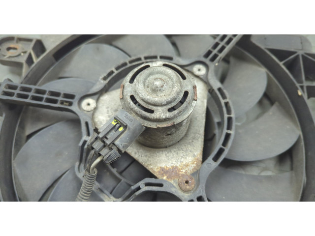 Вентилятор радиатора  Fiat Punto 1999-2010           