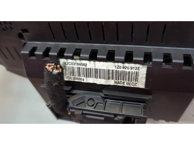 Панель приборов Skoda Octavia (A5) 2004-2013