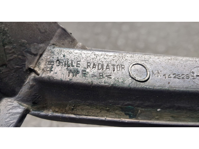 Решетка радиатора Mitsubishi L200 2006-2015 7450A188