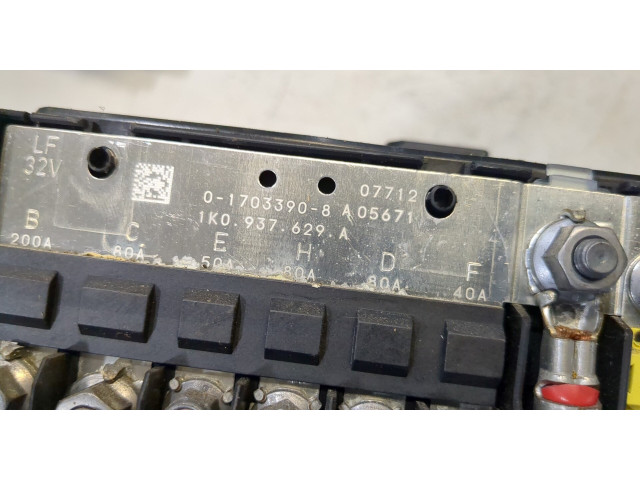 Блок предохранителей Audi Q3 2011-2014