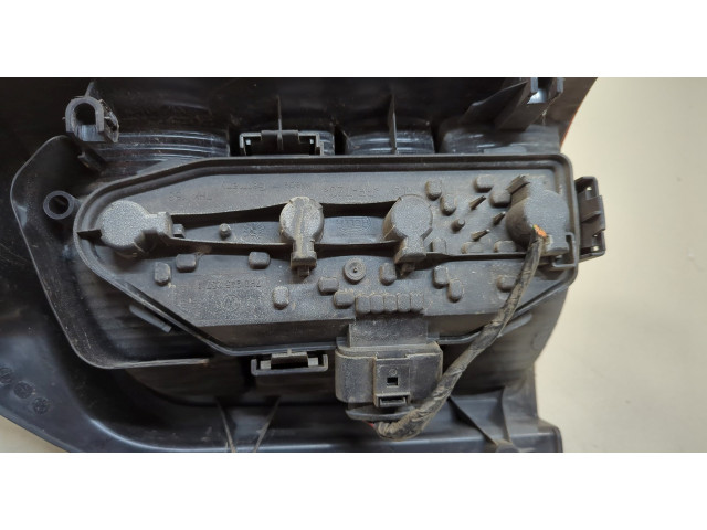 Задний фонарь     7H0945095K     