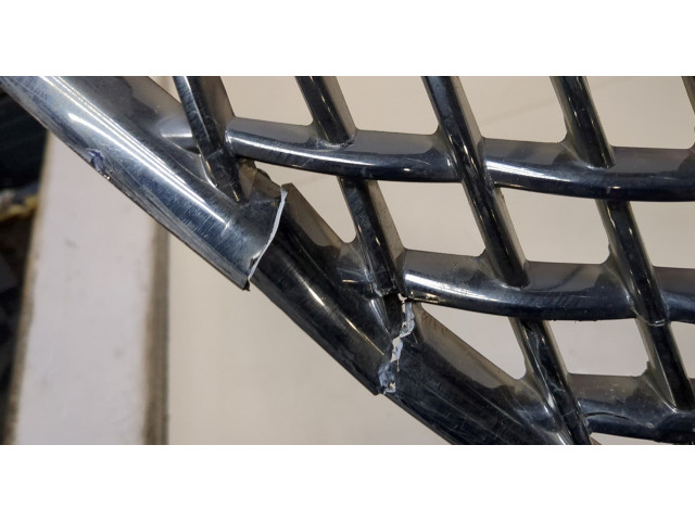 Решетка радиатора  Suzuki Kizashi          