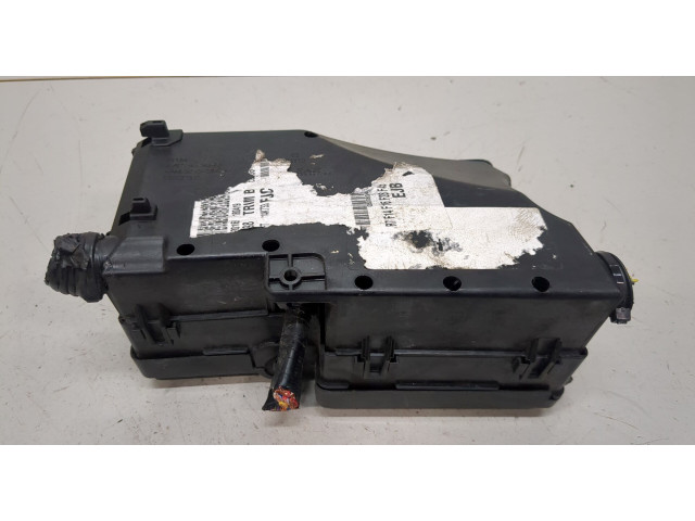 Блок предохранителей  Ford Focus 3 2014-2019      F1FT14K733FJC   