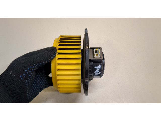 Моторчик печки  Chevrolet Spark 2009-        