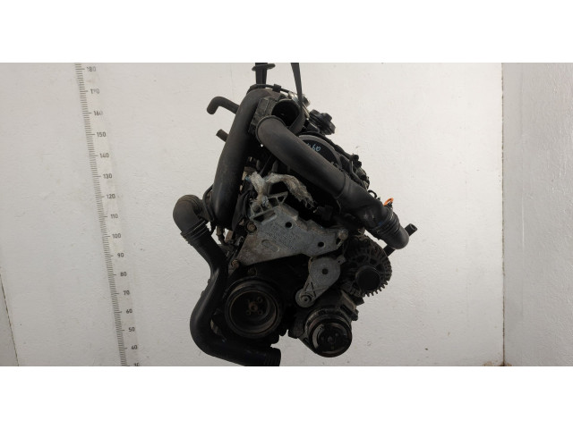 Форсунка топливная  Volkswagen Golf Plus    038130073AG     