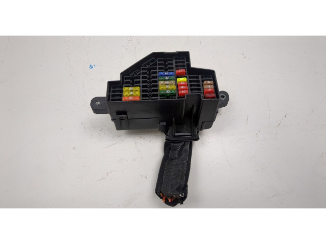 Блок предохранителей Volkswagen Golf 6 2009-2012