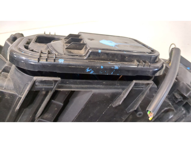 Фара передняя  Audi A6 (C6) 2005-2011 правая 