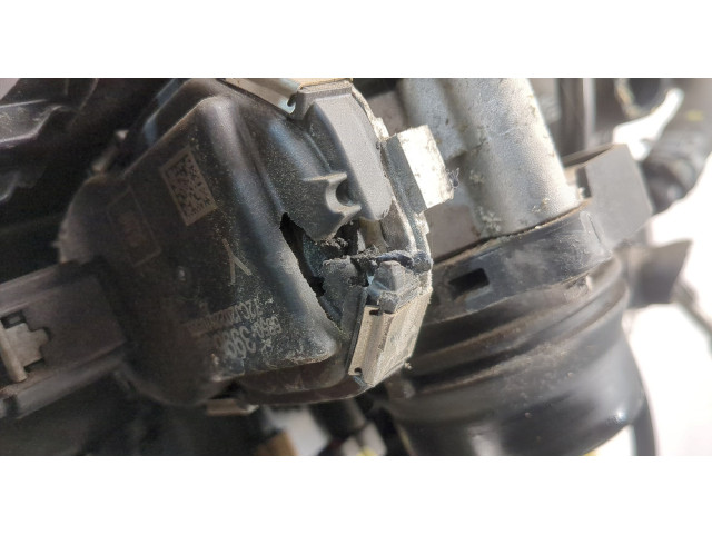 Форсунка топливная Cadillac XT4 2018-2023 12734337