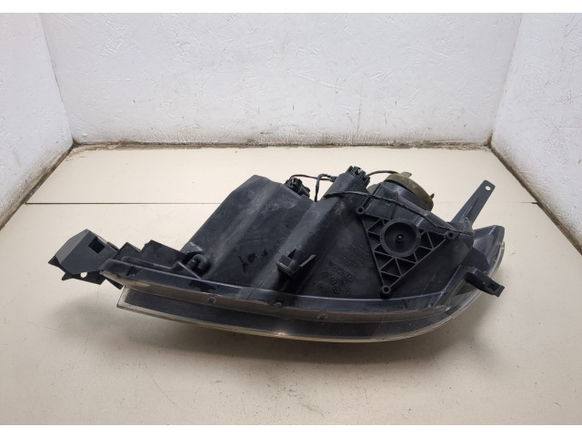 Фара передняя Mazda 3 (BK) 2003-2009 правая