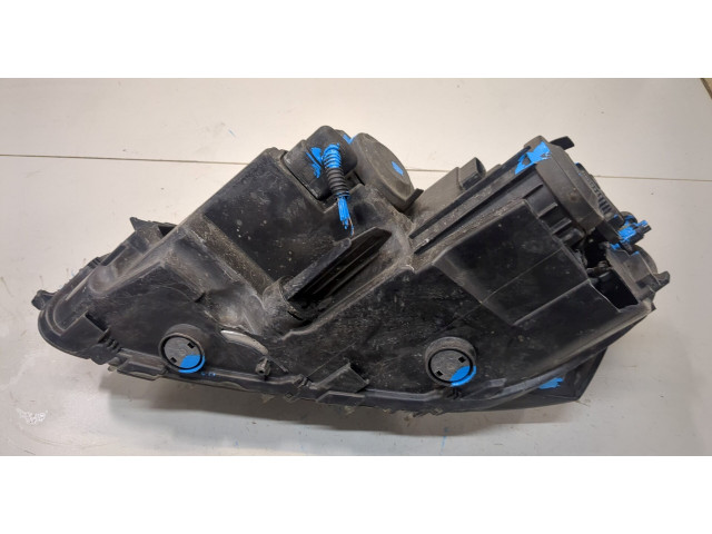 Фара передняя  Volkswagen Passat 7 2010-2015 Европа правая 