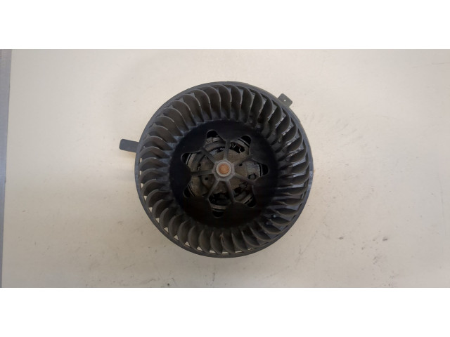 Моторчик печки Skoda Octavia (A5) 2004-2013 3C0907521F, 2468105384, F011500081 3C0907521F, 2468105384, F011500081