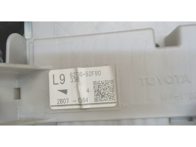 Блок комфорта  Toyota Yaris 2011-2014      82730-52F80   