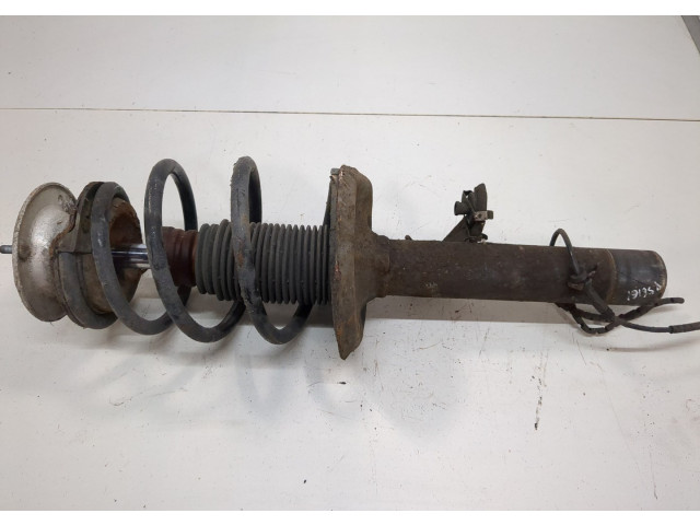 Стойка амортизатора  BMW X3 E83 2003-2010      