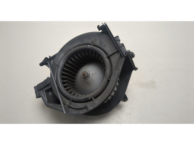 Моторчик печки Audi A6 (C6) 2004-2011 4F0820020A 4F0820020A
