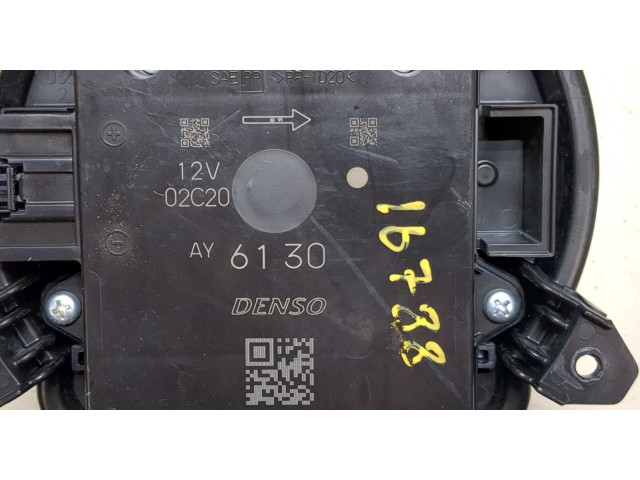 Моторчик печки Cadillac XT4