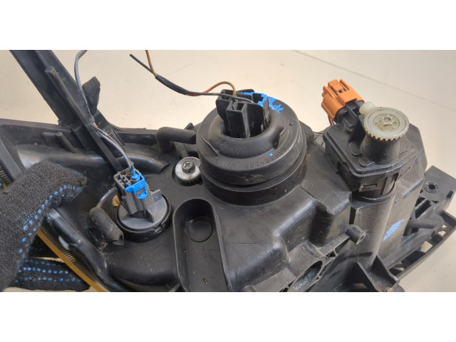 Фара передняя Mazda 3 (BK) 2003-2009 левая