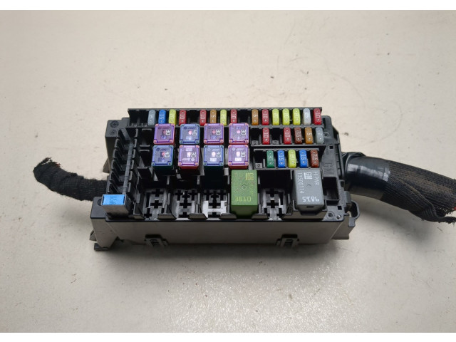 Блок предохранителей Buick Encore GX 2019-2024