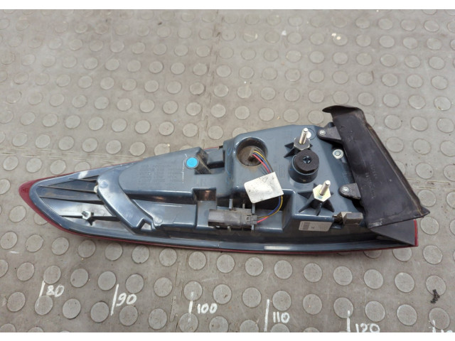 Задний фонарь          