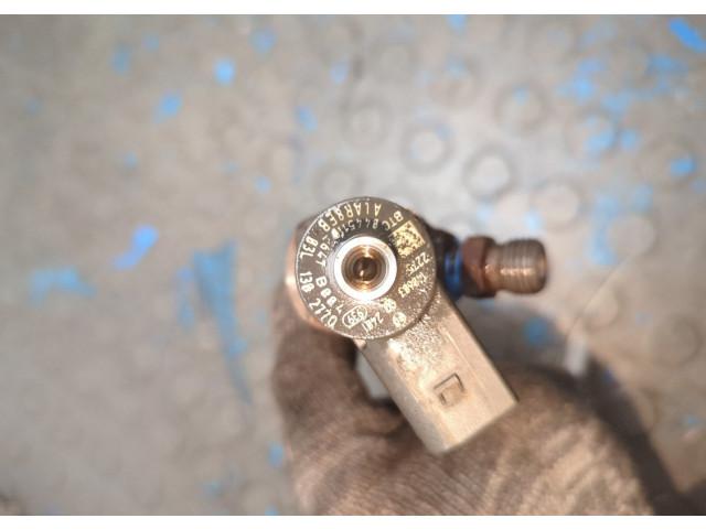 Форсунка топливная  Skoda Yeti 2009-2018    03L130277Q, 03L130855CX, 0445110467     