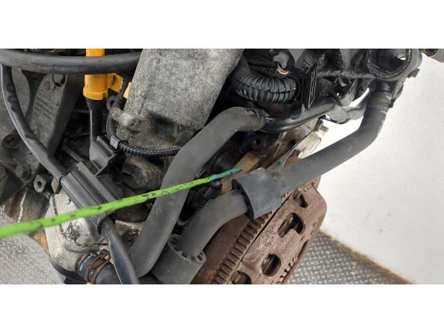 Форсунка топливная  Volkswagen Caddy 2004-2015    038130073BR     