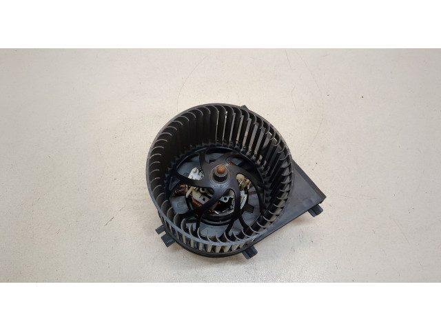 Моторчик печки  Volkswagen Golf 4 1997-2005        