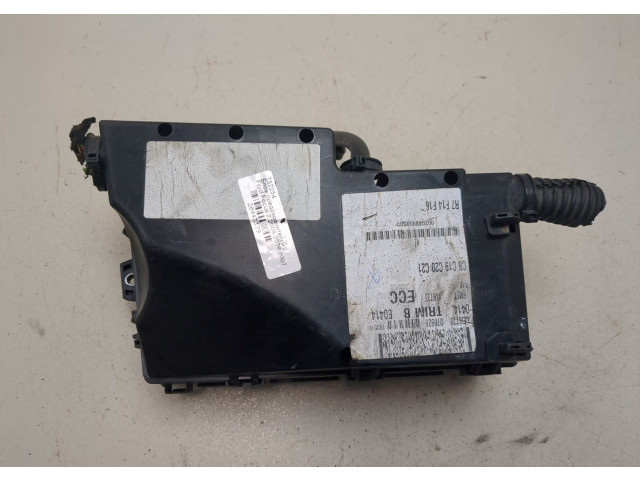 Блок предохранителей  Ford Focus 2 2005-2008      6M5T14K733ECC   