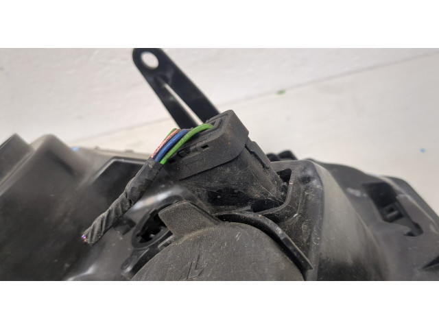 Фара передняя Dacia Duster 2010-2017 левая